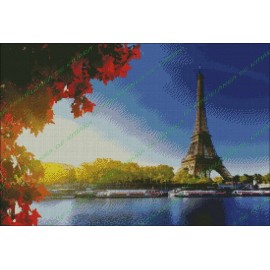 Torre Eiffel a la orilla del Sena
